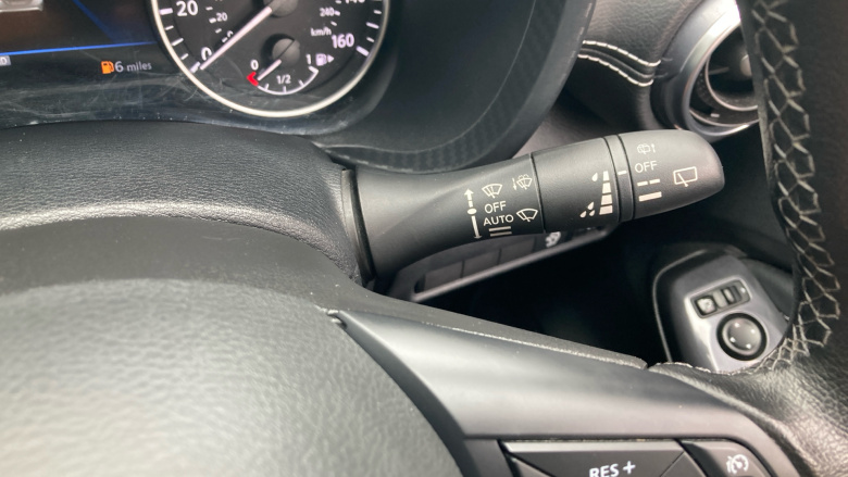 Nissan Juke 1.0 DiG-T 114 N-Connecta 5dr Petrol Hatchback